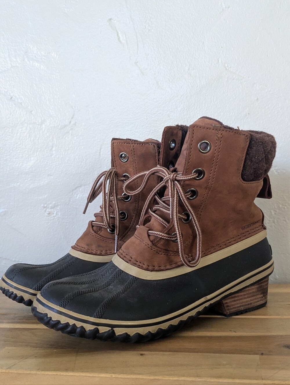 Sorel Waterproof Leather Duck Boots Brown Block Heel Size 9.5